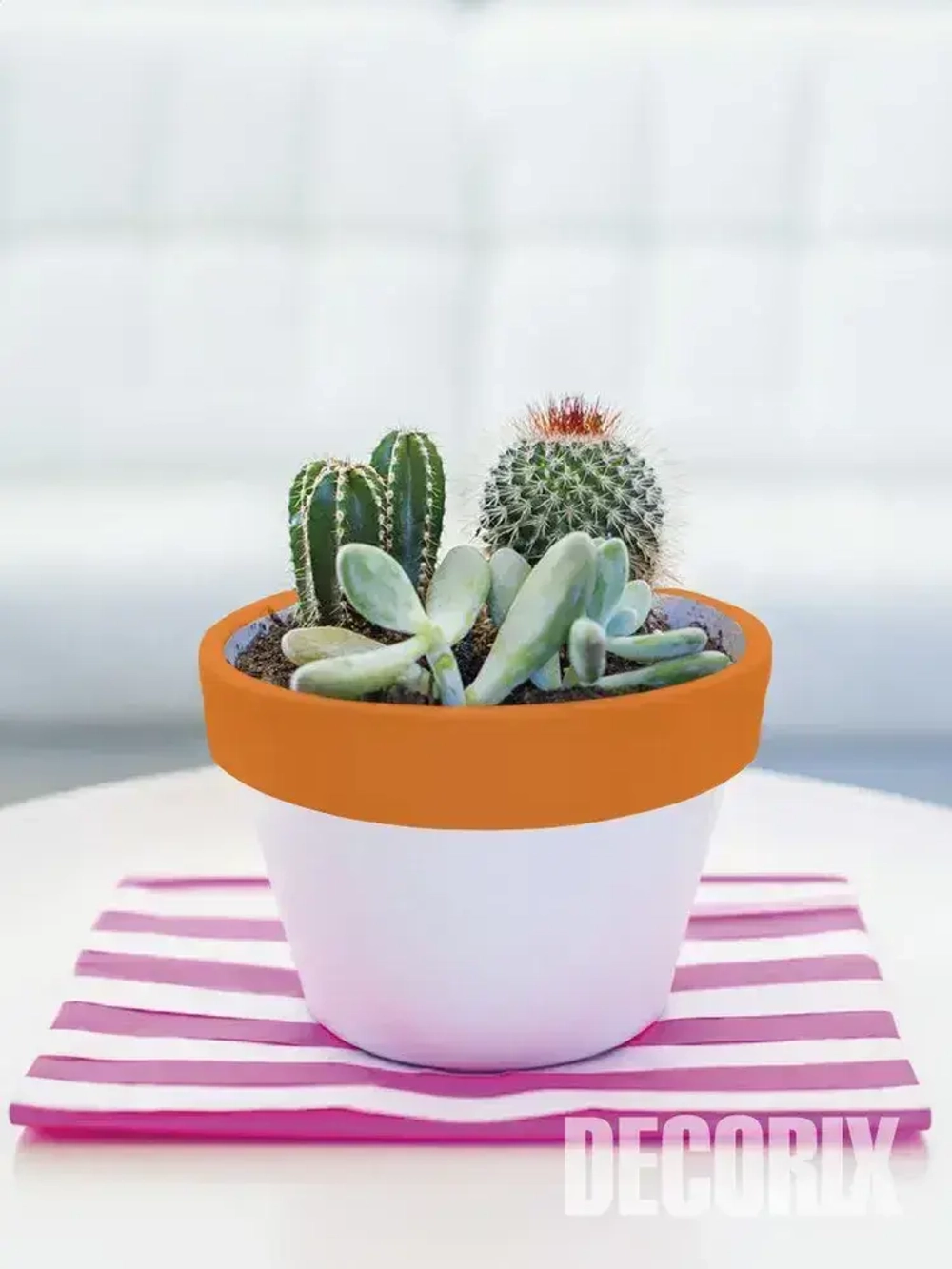 Краска аэрозольная оранжевая флуоресцентная матовая DECORIX - эмаль акриловая в баллончике для любых поверхностей 520 мл