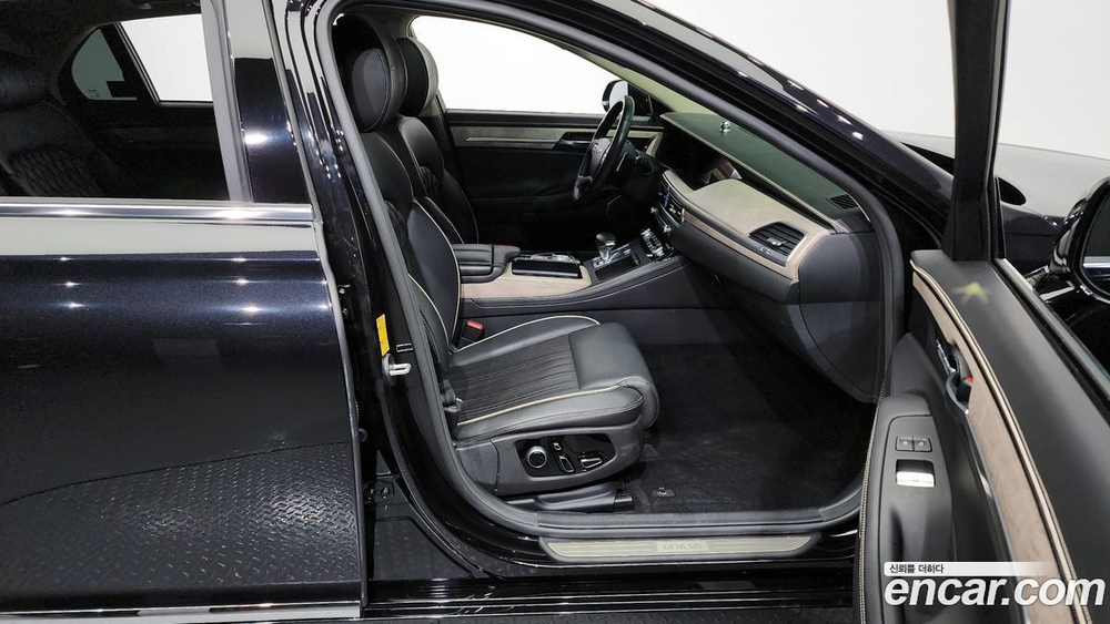 Genesis G90 3.3 T AWD (11.2020)