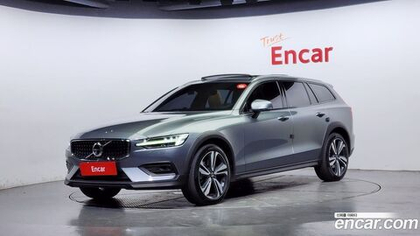 Volvo V60 Cross Country 2 Generation T5 Pro AWD (11.2019)