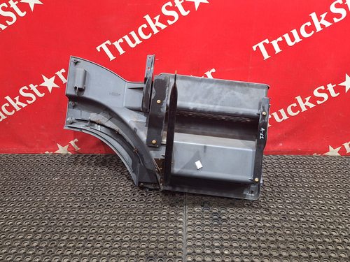 Корпус подножек левый