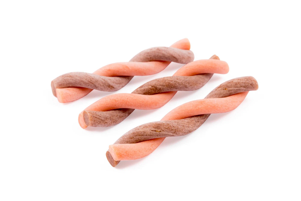 TiTBiT Лакомство для собак малых пород Жевательный снек DENT со вкусом лосося, 40г