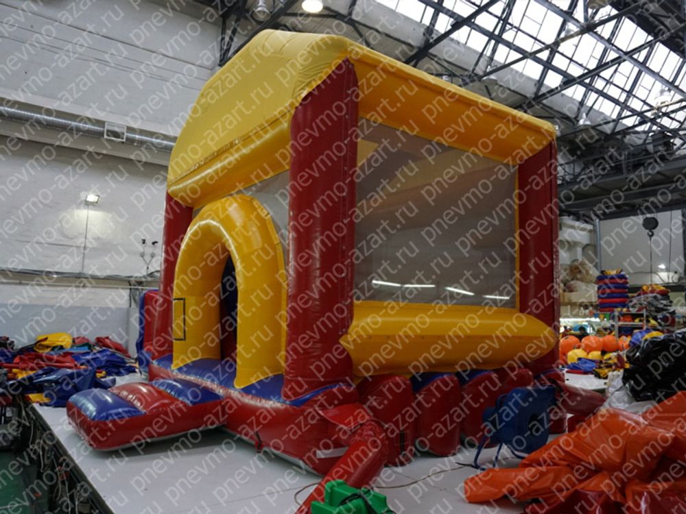 Батут с горкой