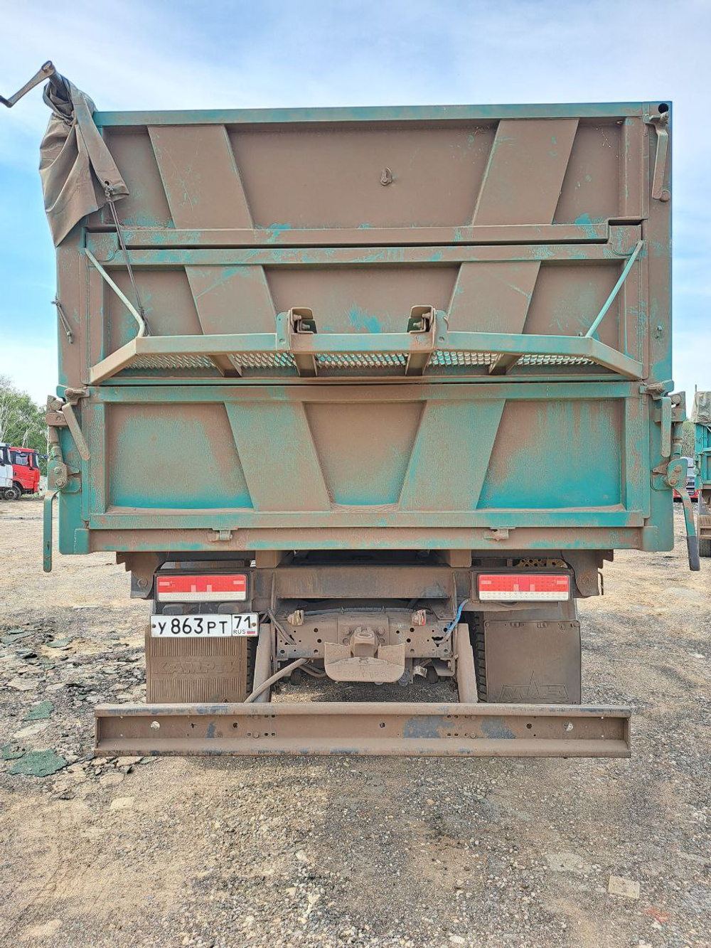 Планета 5529* на шасси КамАЗ 65115 6x4 Зерновоз 552907 (Дизельный, 11,8 л, 300 л.с., МТ)