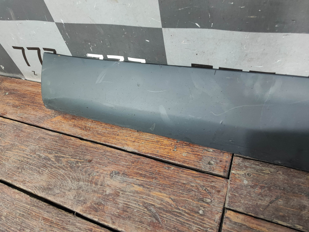 Накладка двери передней левой Land Rover Discovery Sport (L550) 14-19 Б/У Оригинал LR116797