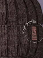 Шапка зимняя для мальчика на завязках и снуд