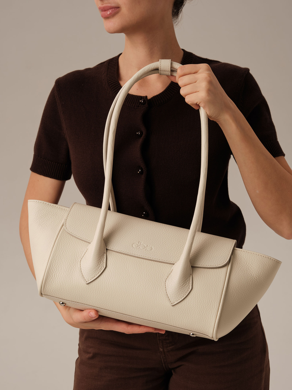 Кожаная сумка Viki DBR 31341 ванильное молоко