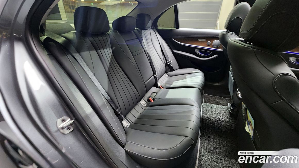 Mercedes-Benz E-Class W213 E300e Exclusive (11.2019)