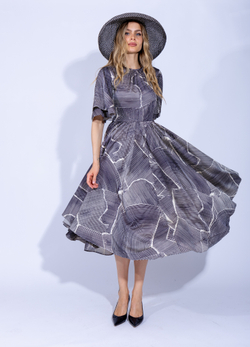 Женское дизайнерское черное платье с поясом