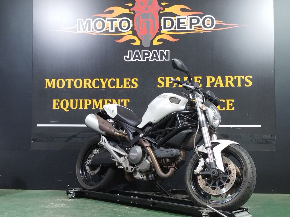 Ducati Monster 696 Plus 2013