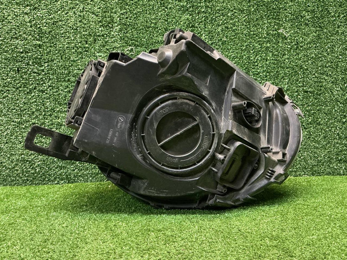 Фара левая Mini Hatch R56 (2010-2013) ксенон