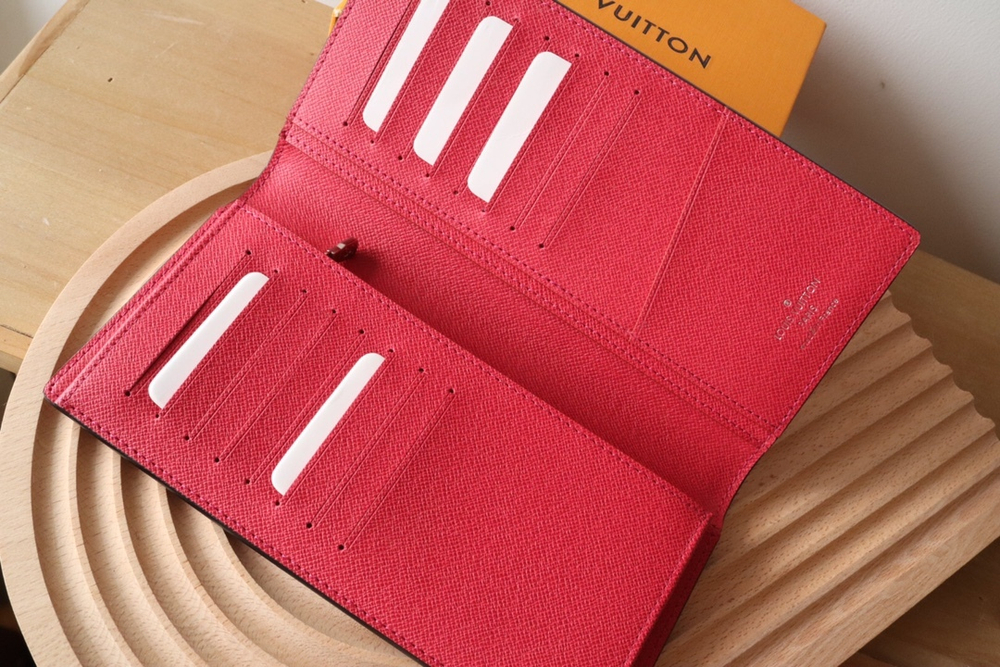 Louis Vuitton Brazza Wallet