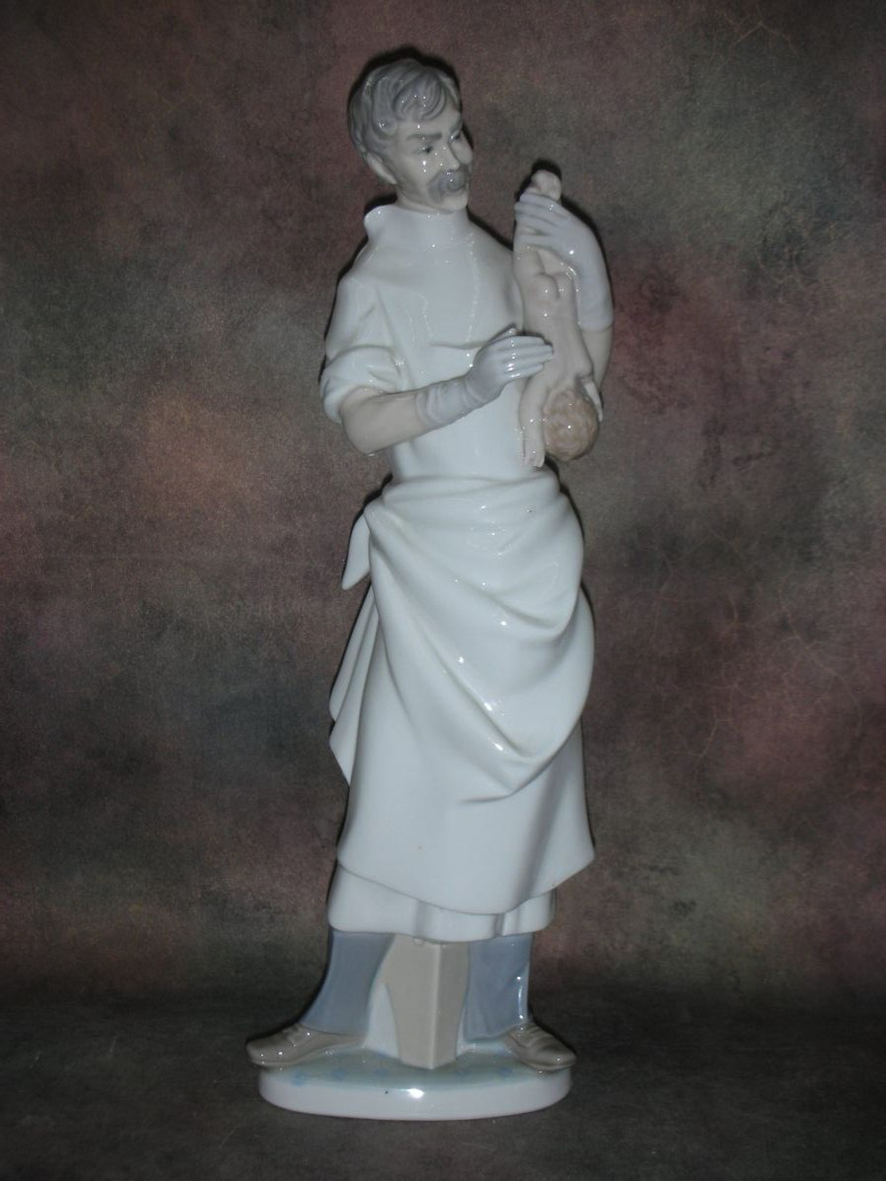 Статуэтка. Фарфор. Врач Акушер. Lladro. Испания