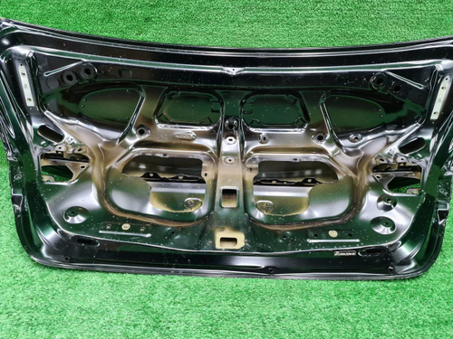 Крышка багажника Toyota Camry xv70 (2017-н.в.)