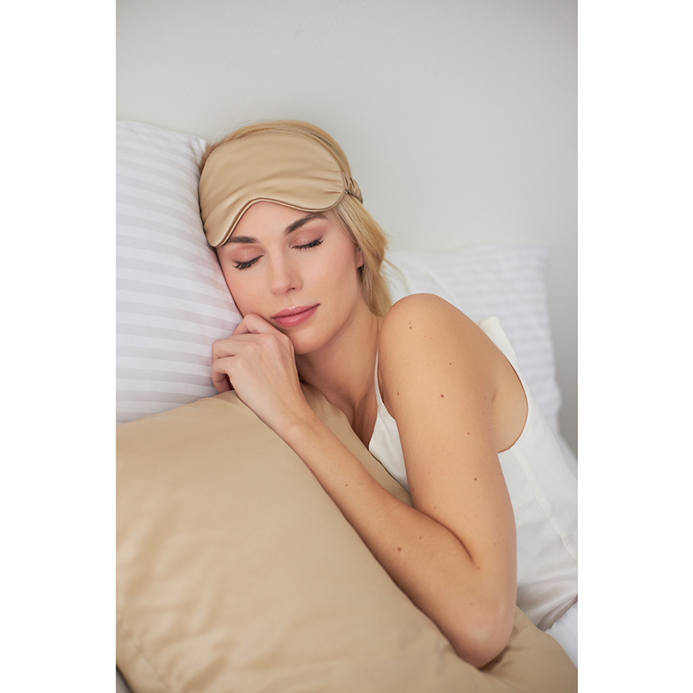 Маска для сна из натурального шелка бежевого цвета из коллекции essential