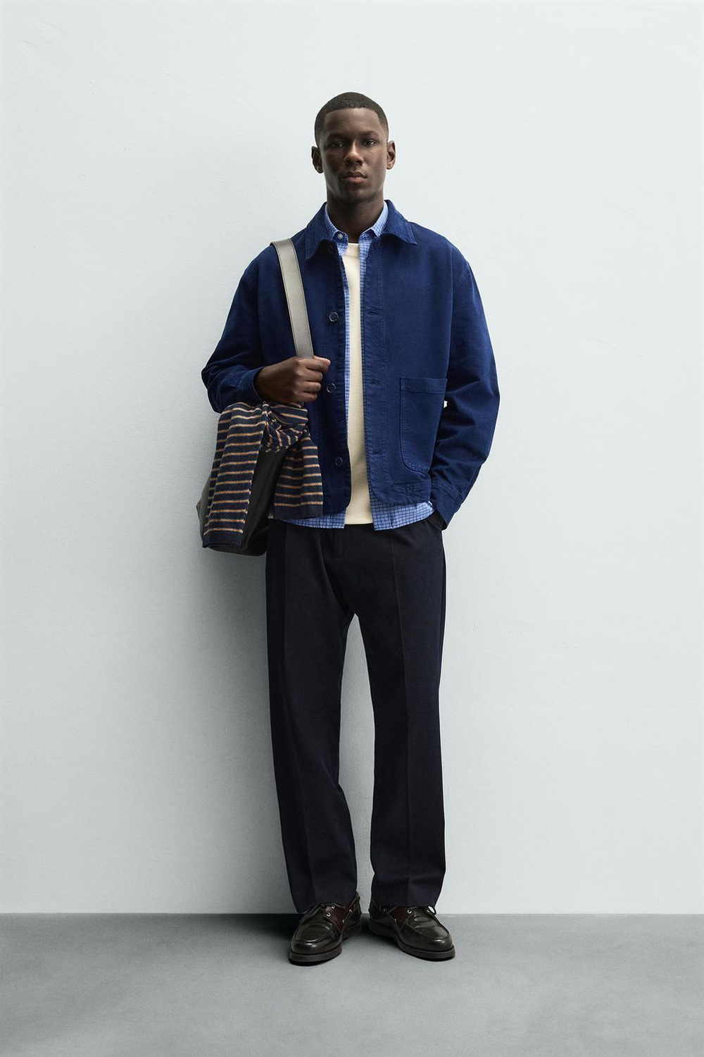 ZARA КУРТКА-РУБАШКА СТРУКТУРНОГО КРОЯ С КАРМАНАМИ, ЯРКО-СИНИЙ