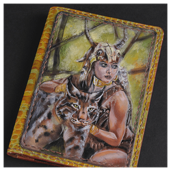 Кожаная обложка на паспорт «Шаманка» (фигура)