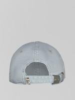 Кепка с надписью и логотипом спереди