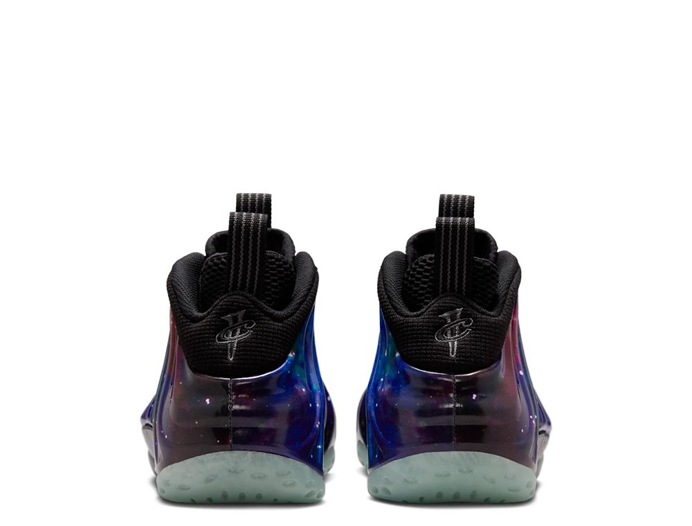 Баскетбольные кроссовки Nike Air Foamposite Galaxy