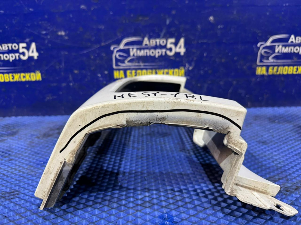 Стоп левый NISSAN ELGRAND 2005