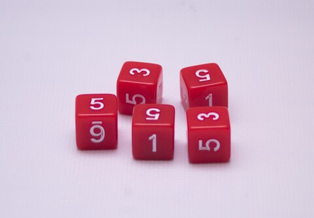 Кости Д6 16мм. красные с арабскими цифрами - 5 шт.