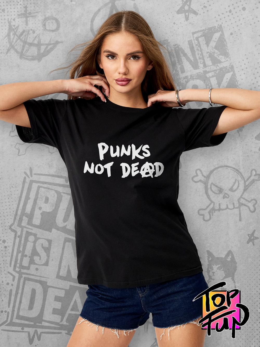Футболка Punks not dead