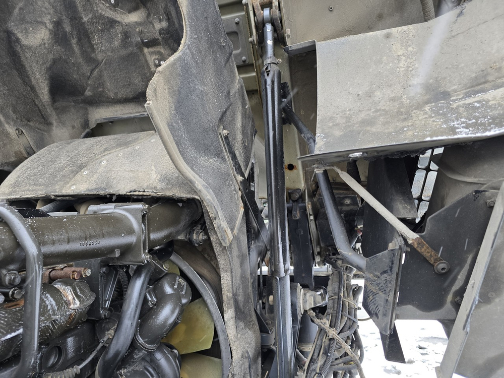 Цилиндр подъема кабины 2017г