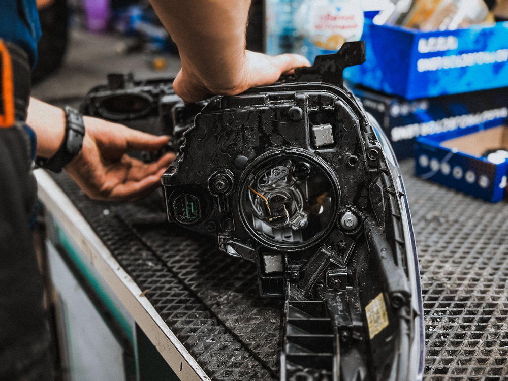 Установка/замена линз/bi-led модулей на легковой автомобиль Чебоксары под ключ