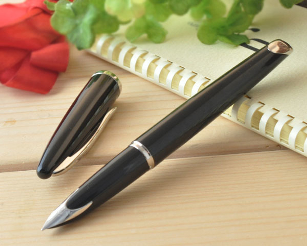 Перьевая ручка Waterman Carene Black ST