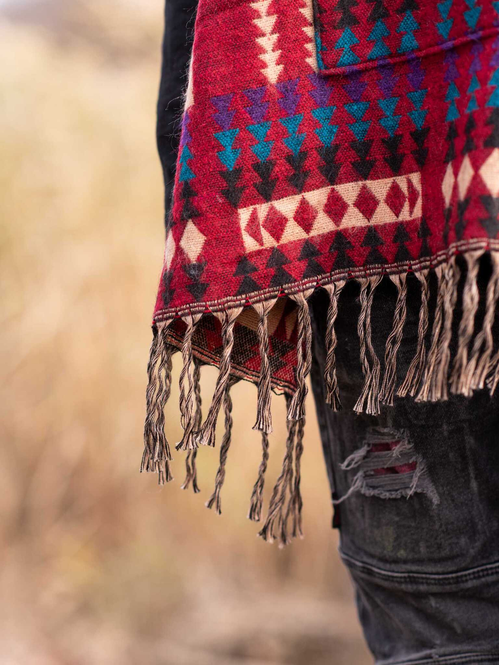 Пончо шерстяное с орнаментом