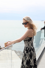 Платье на мягких бретелях