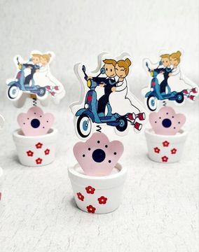 Сувенир - держатель с прищепкой "Молодожены " деревянный, 1 штука