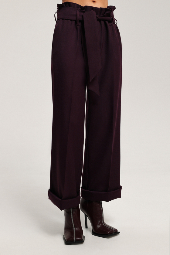 Брюки с посадкой на бёдрах