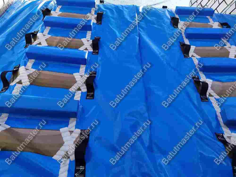 Надувная полоса препятствий "Дворцовое средневековье" размер 12х4х3,8