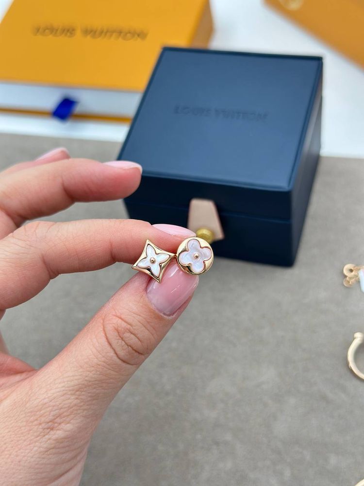 Серьги Louis Vuitton