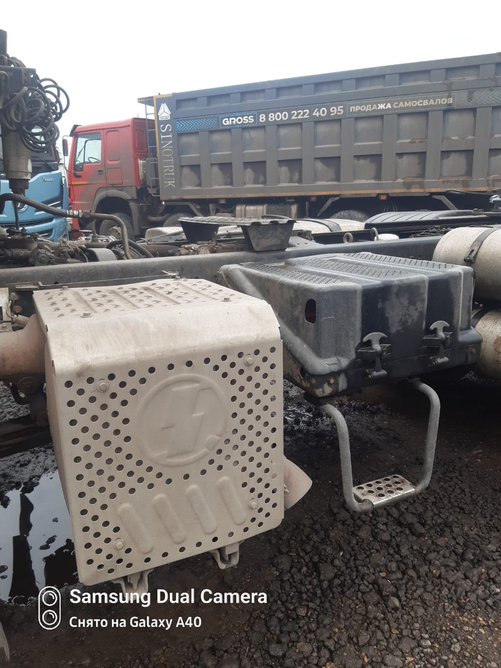 Shacman (Shaanxi) SX* 6x6 Седельный тягач SX42586V385 (Дизельный, 11,6 л, 423 л.с., МТ)