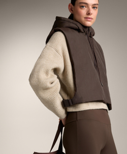 Oysho Утепленный жилет с капюшоном, коричневый