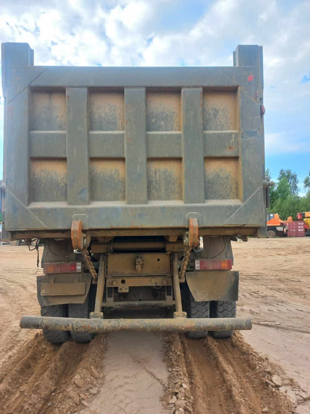 Shacman (Shaanxi) SX* 6x6 Самосвал SX32586W385C (Дизельный, 10,8 л, 441 л.с., МТ)