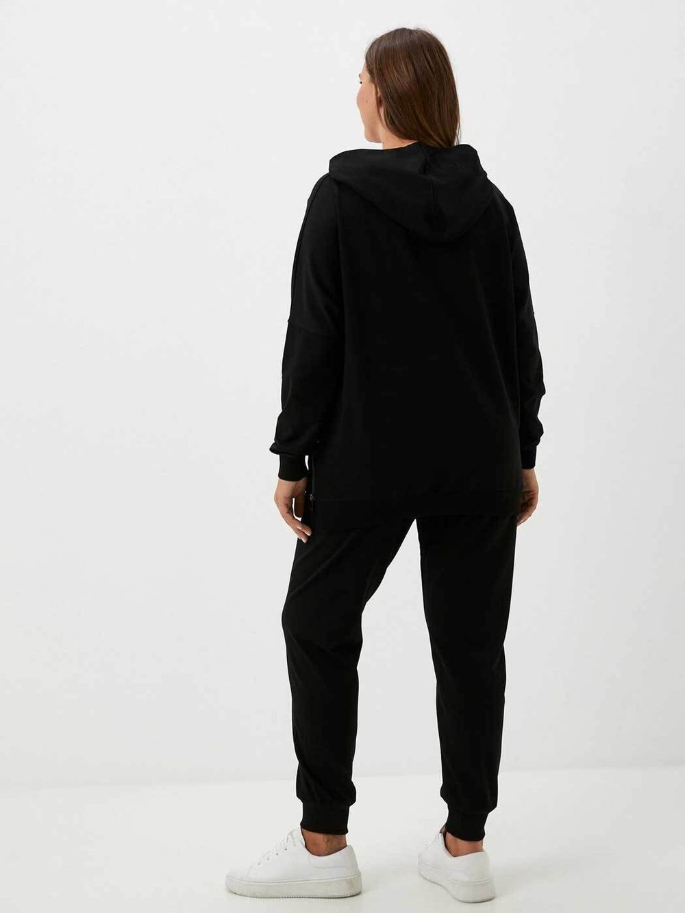 Костюм спортивный