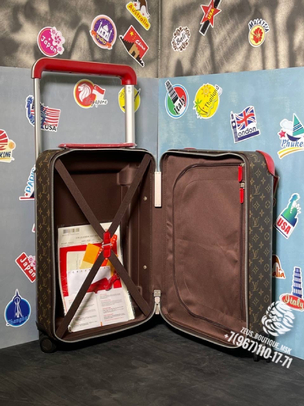 Дорожный чемодан Louis Vuitton Horizon 50