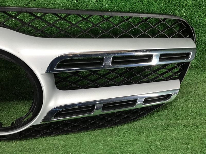 Решетка радиатора Mercedes GLS x167 (2019-2023)