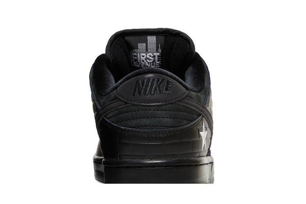 Кроссовки Familia X Nike Dunk Sb Pro Qs "First Avenue" 3M