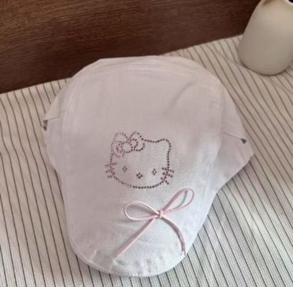 Берет с бантиком "Hello Kitty"