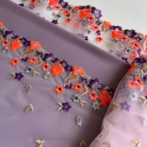 Вышивка на сетке оранжевая/фиолетовая 27 см