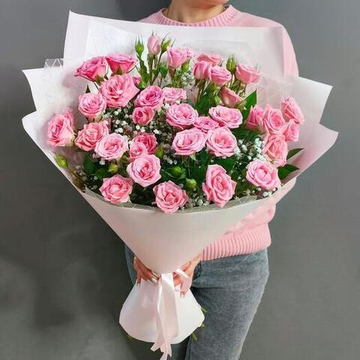 Букет из 7 розовых кустовых роз "Alexine"