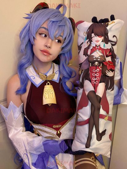 Мини дакимакура Бэй Доу из Геншин Импакт | Genshin Impact арт. M0967, 60х20 см