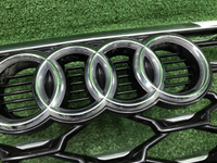 Решетка радиатора Audi Q3 2 (2018-н.в.) S-line