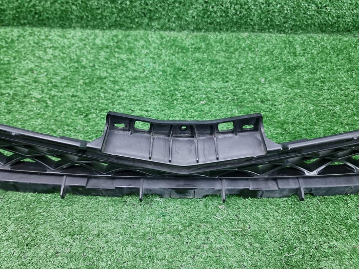 Решетка переднего бампера Genesis G80 (2020-2024)