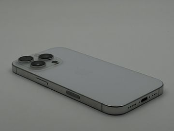 iPhone 16 Pro 256Gb White Titanium