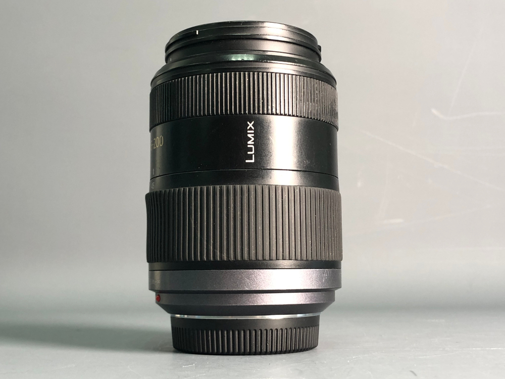 Lumix G Vario 45-200mm MFT Царапка на передней линзе