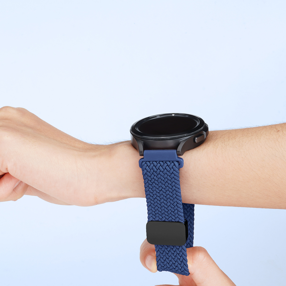Эластичный ремешок синего цвета (Storm Blue) от Dux Ducis для смарт часов Samsung Galaxy Watch 3, 4, 5, 6 и 7 (размер крепления 20мм), серия Strap (Mixture Pro Series)
